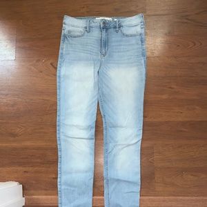 Hollister Light Wash Jeans